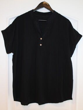 Black linen top (women’s XXL) (NWOT)